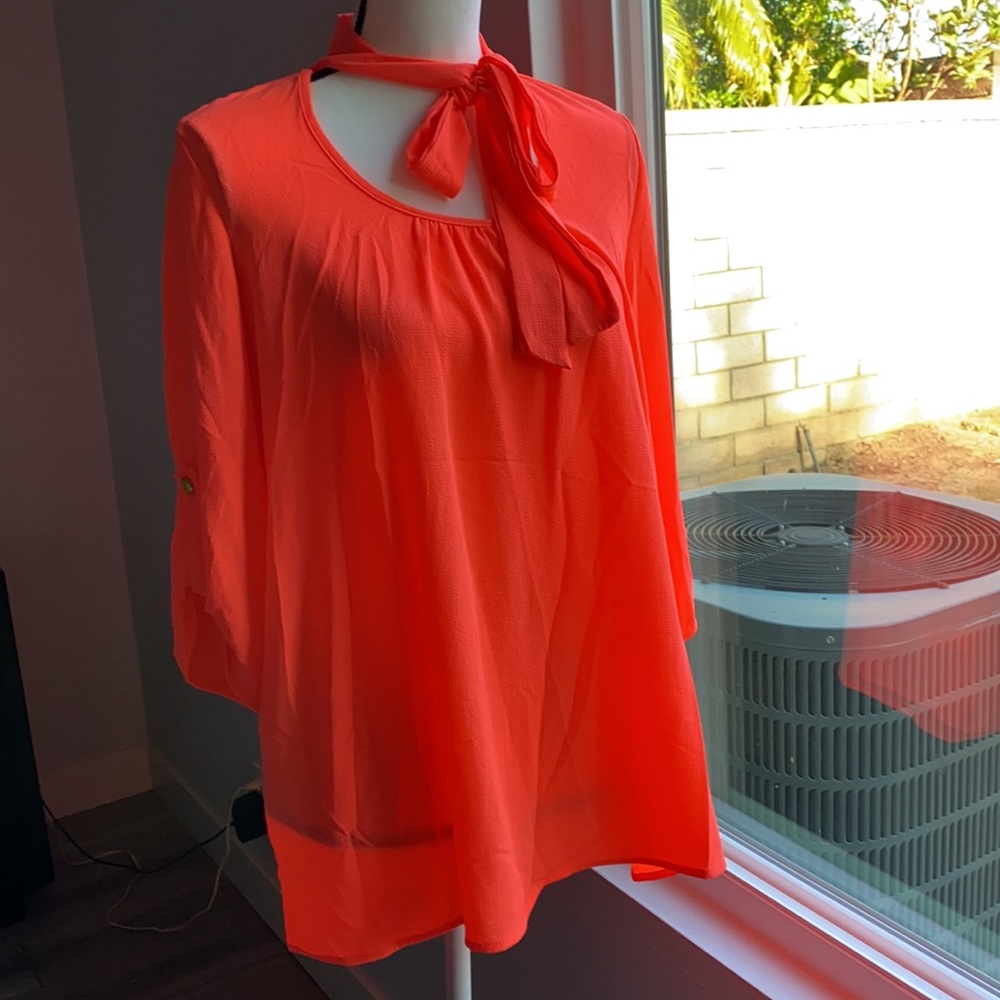 Moa ladies bright top LIKE NEW
